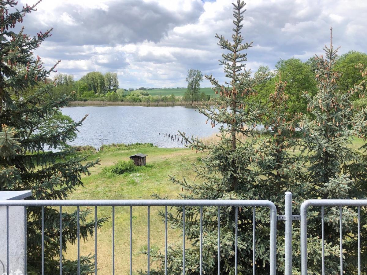 Seehotel Luisenhof Falkenhagen  Bagian luar foto