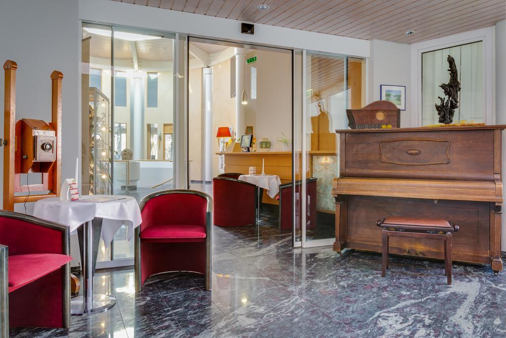 Seehotel Luisenhof Falkenhagen  Bagian luar foto