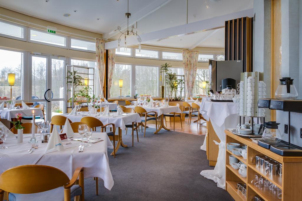 Seehotel Luisenhof Falkenhagen  Bagian luar foto