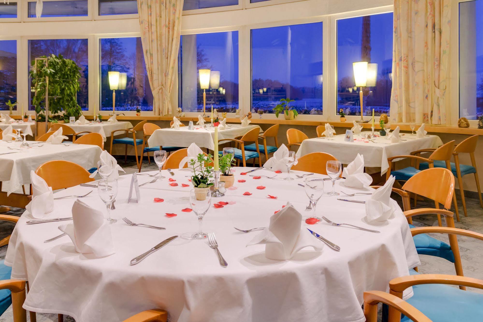 Seehotel Luisenhof Falkenhagen  Bagian luar foto